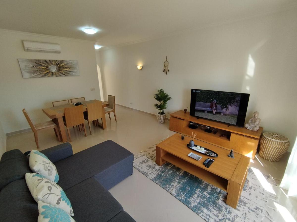 1d Areias De Porches, Pool & A/c - Casas & Papeis Apartamento *