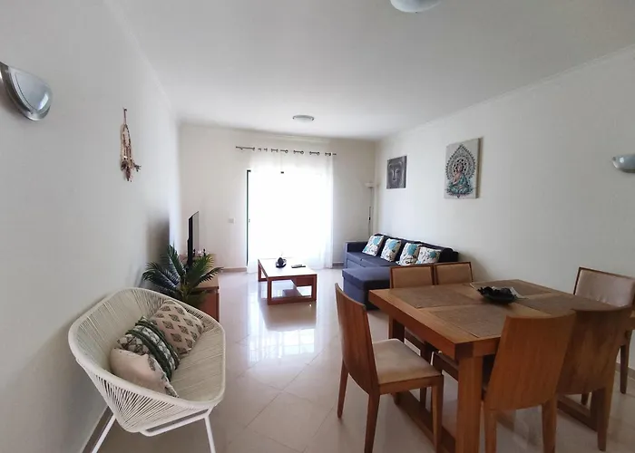 1D Areias De Porches, Pool & A/C - Casas & Papeis