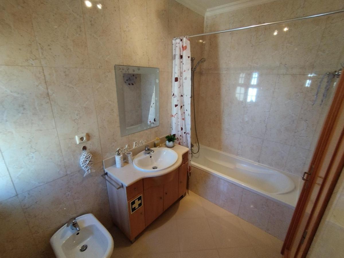 1d Areias De Porches, Pool & A/c - Casas & Papeis Apartment Armacao de Pera
