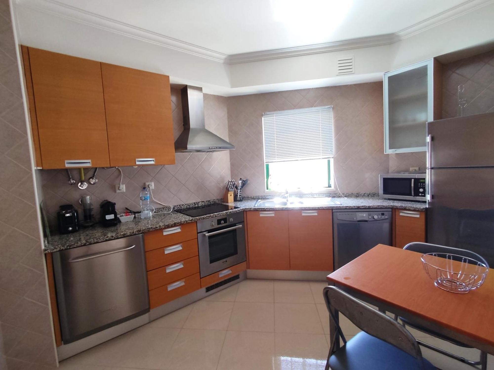 1d Areias De Porches, Pool & A/c - Casas & Papeis Apartment