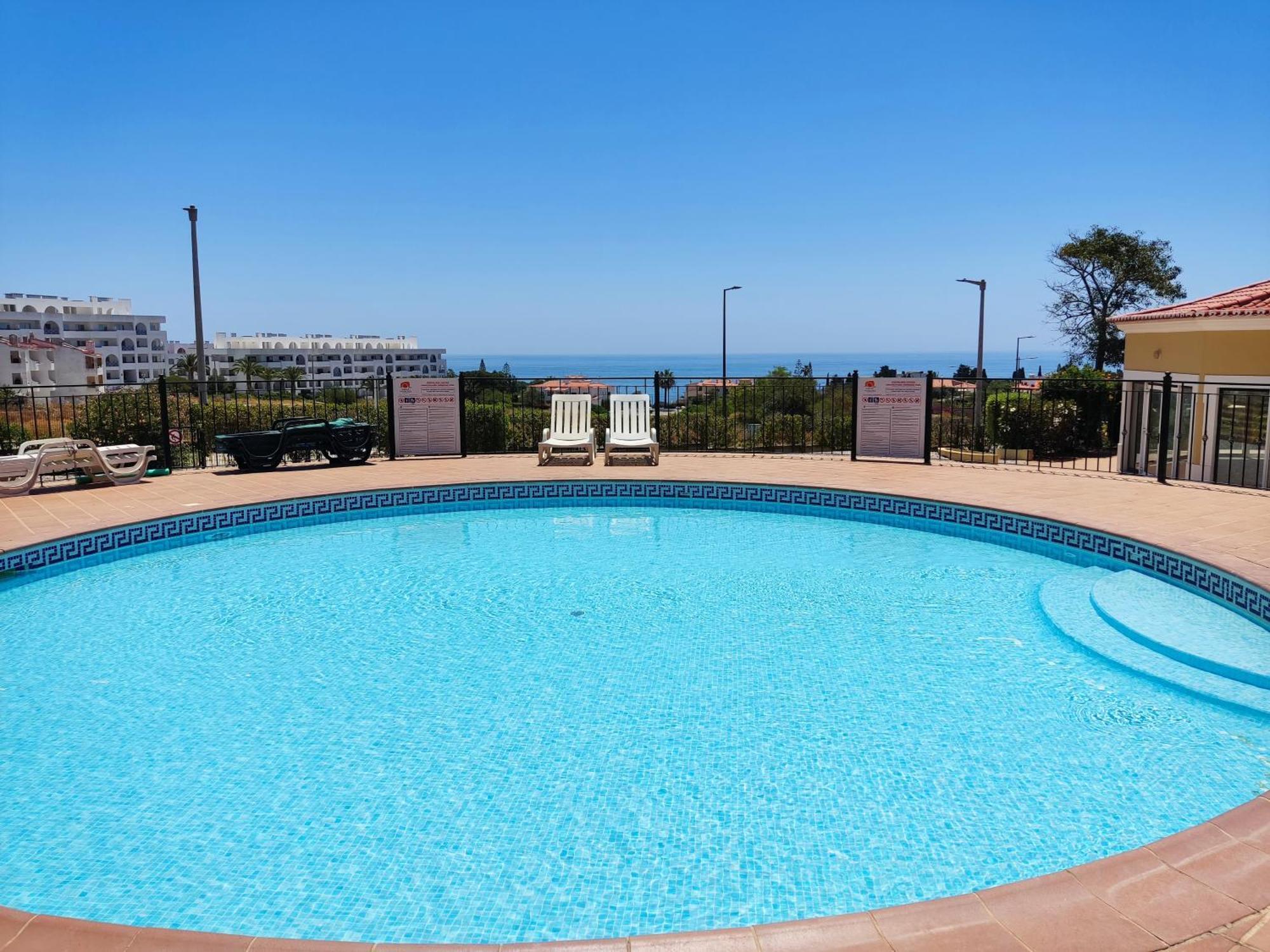Apartment 1d Areias De Porches, Pool & A/c - Casas & Papeis Armacao de Pera